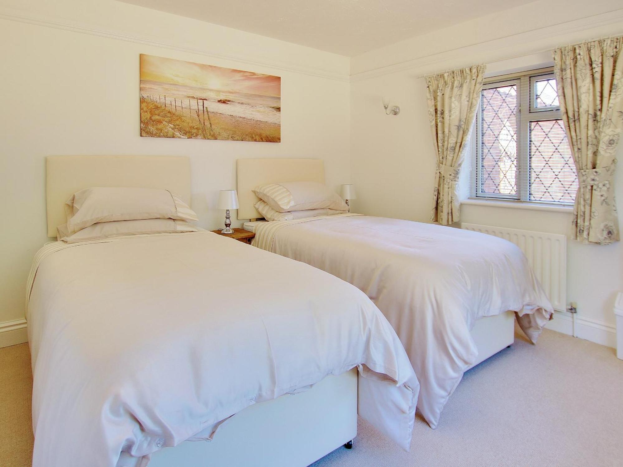 Netley Marsh Irenic Lodge מראה חיצוני תמונה
