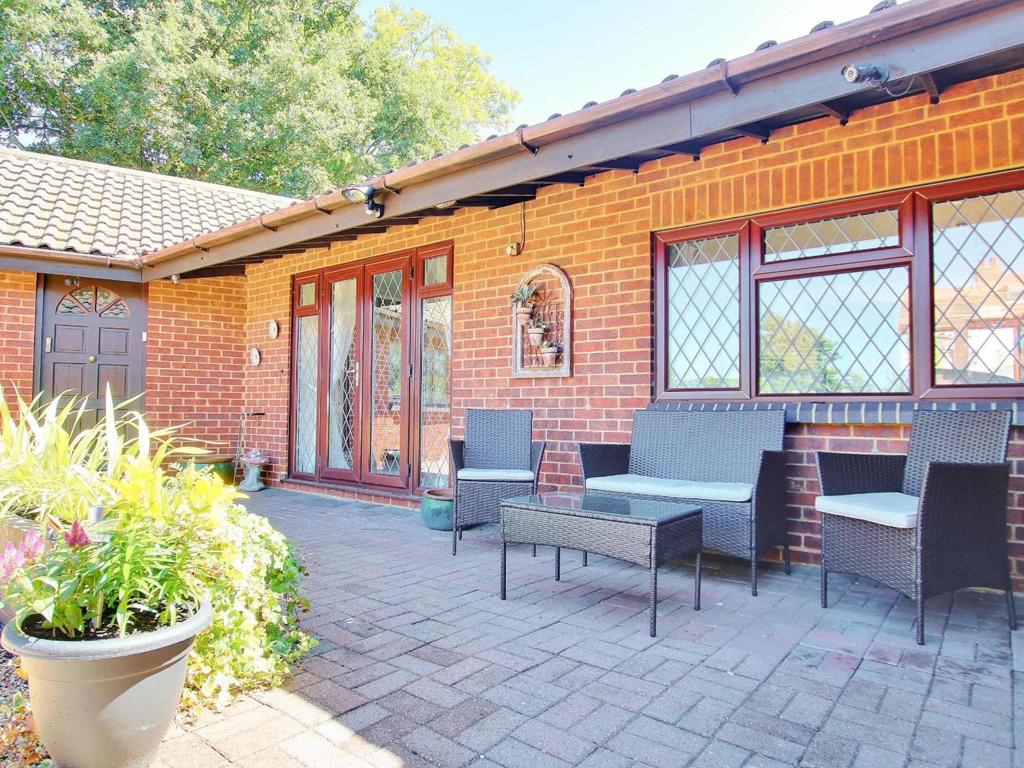 Netley Marsh Irenic Lodge מראה חיצוני תמונה