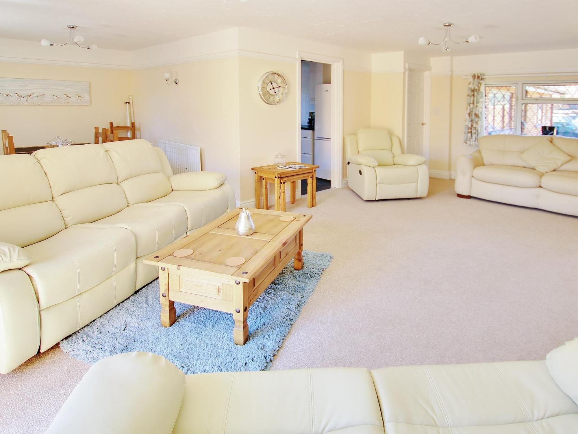 Netley Marsh Irenic Lodge מראה חיצוני תמונה